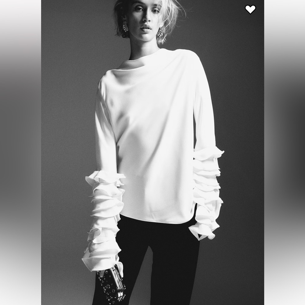 New H&M Ruffle Sleeved Blouse - Picture 6 of 11